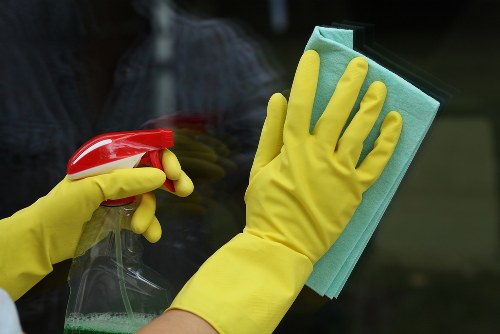 Professional sofa cleaning in a Richmond Upon Thames living room