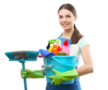 Technician treating high-traffic carpet areas in Richmond upon Thames